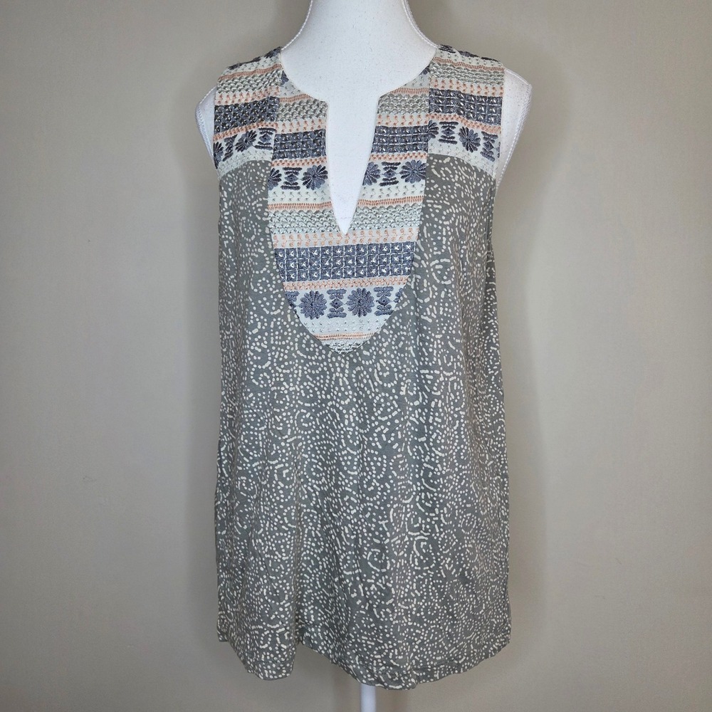 Tiny Anthropologie Sage Green Embroidered Split Neck Sleeveless Tunic Top S